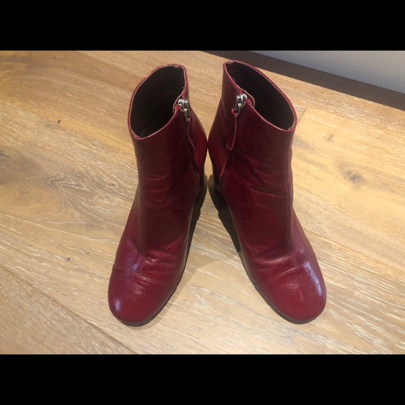 Zara gorgeous deep red leather booties - Picture 3 of 4